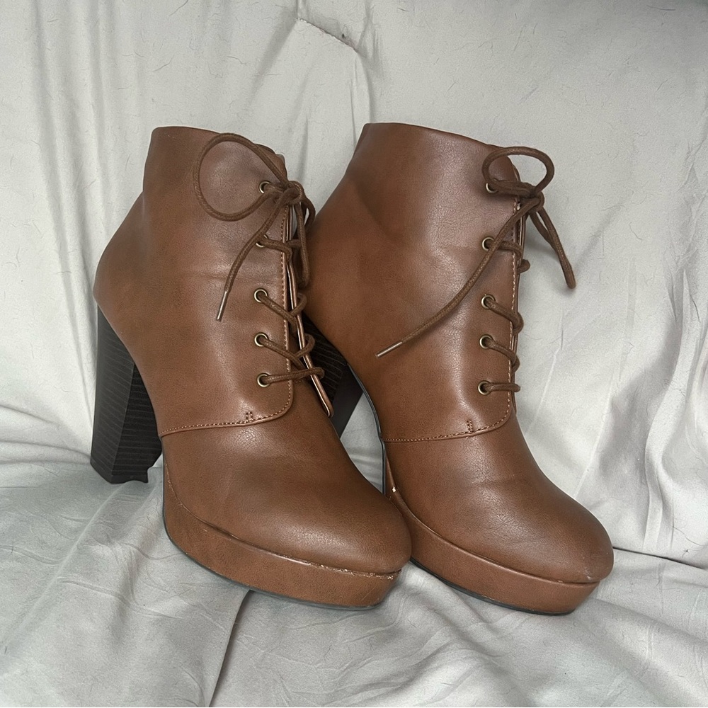 Block Heel Platform Booties - Picture 3 of 7